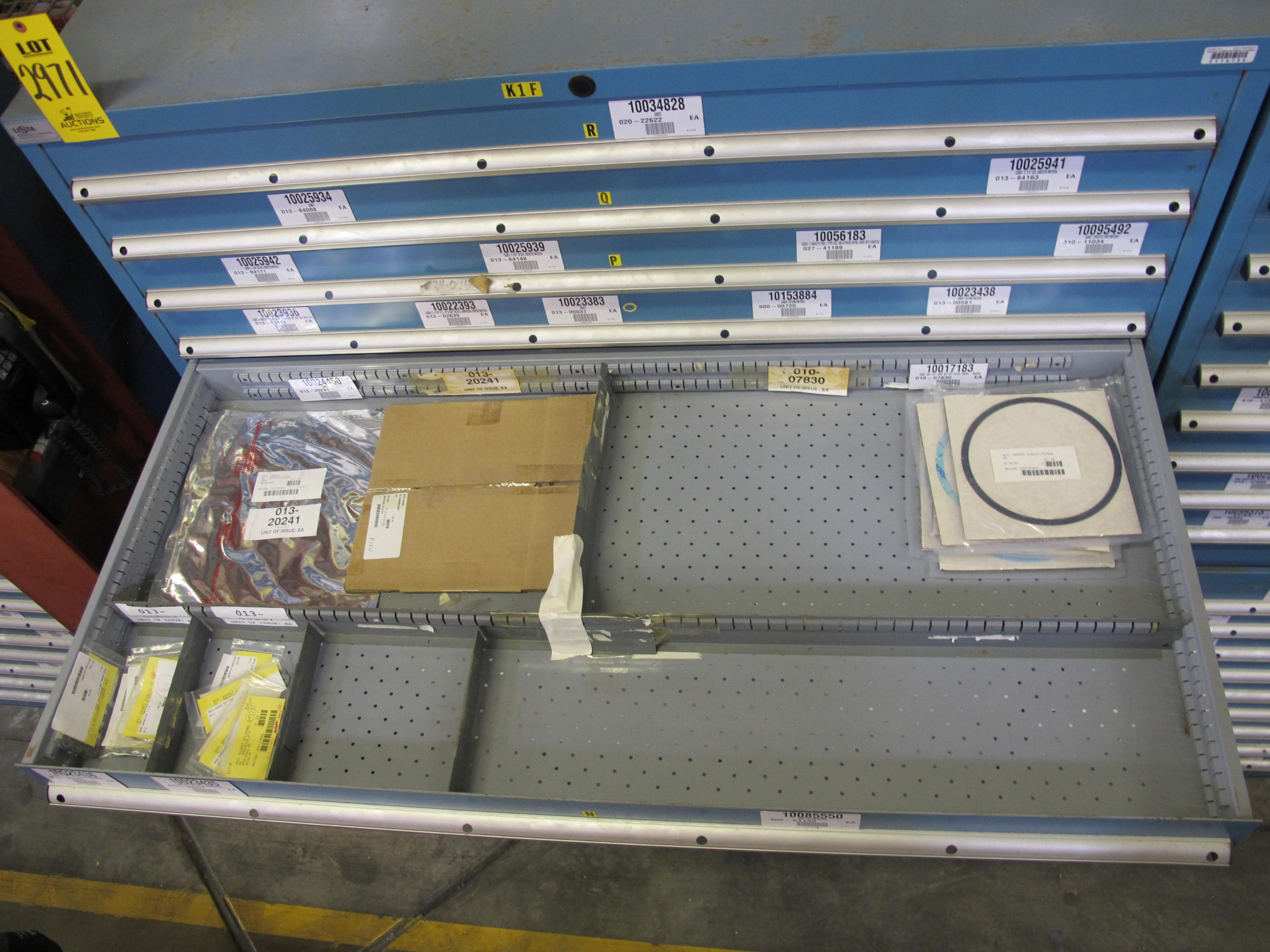 LISTA HEAVY DUTY 9-DRAWER PARTS CABINET W/ CONTENTS (W-50) LOADING & HANDLING FEE $25-